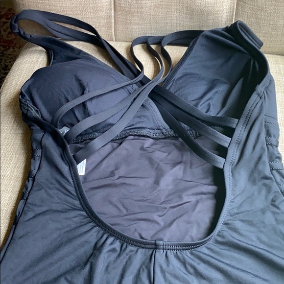 La Blanca Tummy Control Swimsuit - Picture 7 of 10